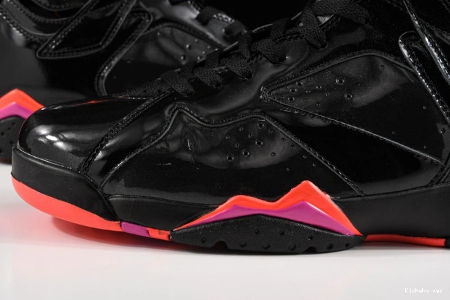 313358-006 Air 7 Retro Black Jordan Patent 0701